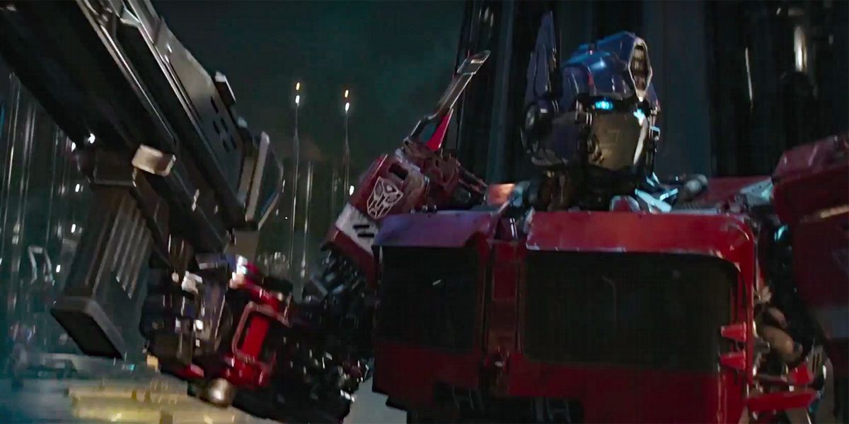 Bumblebee cambia completamente la linea temporale dell'universo del film Transformers