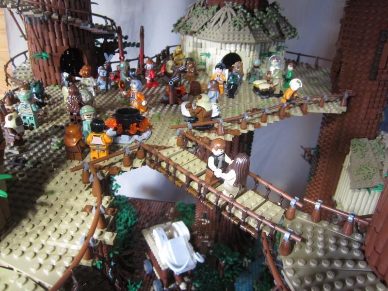 หมู่บ้าน Ewok 'Star Wars' ของ LEGO นี้ใหญ่พอสำหรับ Ewok จริง