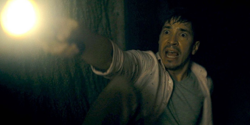   Barbarian memiliki Justin Long's AJ dying similar to Darry in Jeeper's Creepers