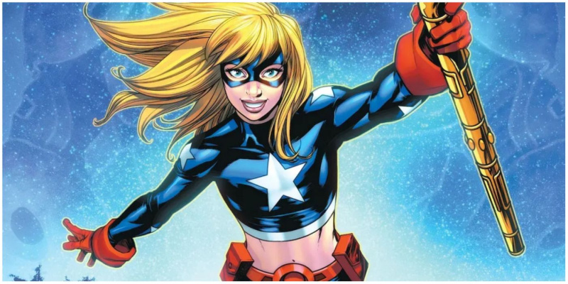   Stargirl cầm quyền trượng vũ trụ trong truyện tranh DC