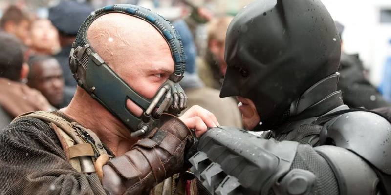 Bane och Batman i The Dark Knight Rises.