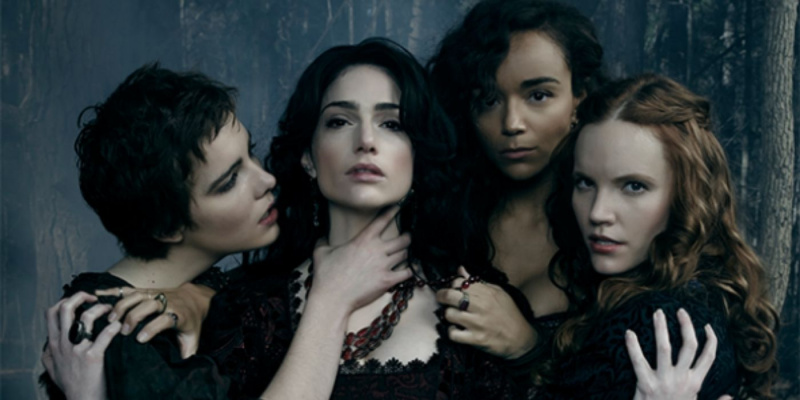   Uma imagem de um still promocional para Salem's series finale
