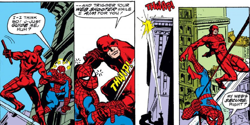   Spider-Man cec guiat per Daredevil, tots dos en un pal de bandera