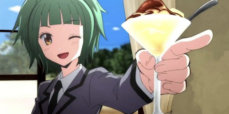   Kayano houdt pudding vast in Assassination Classroom.