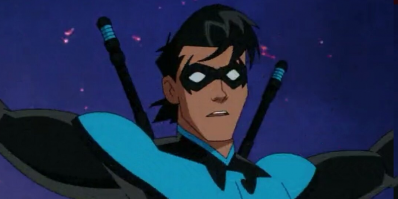   Nightwing لديه تعبير مشوش على وجهه.