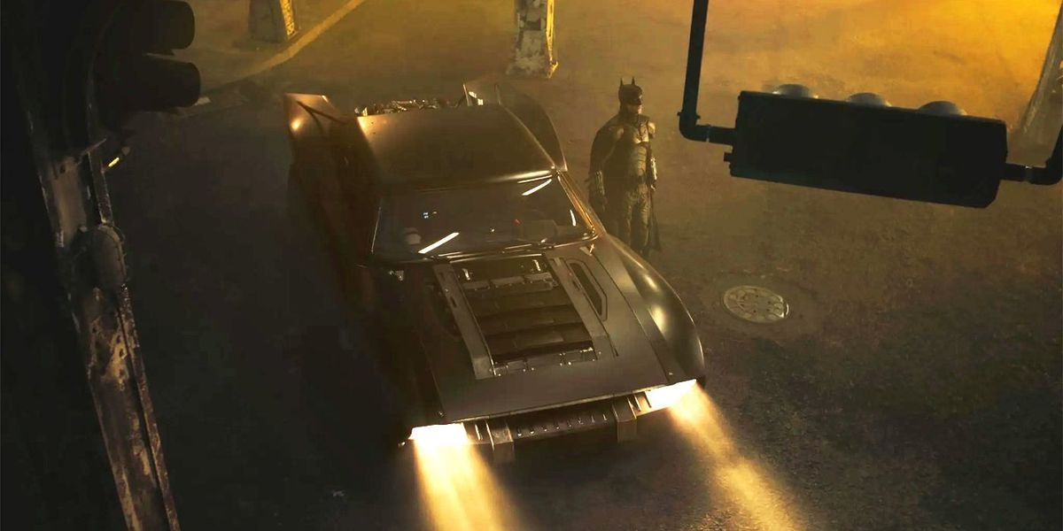 Menas „Betmenas: karštų ratų“ rodo naująjį „Batmobile“