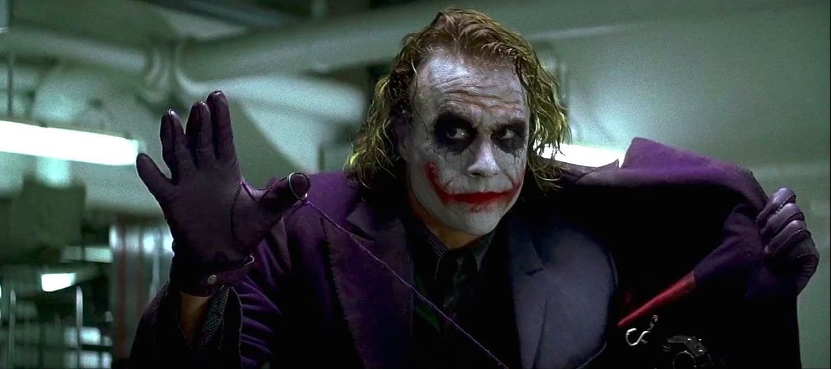 Pimeän ritarin teoria: Miksi Jokeri pitää muuttamasta arpiensa tarinaa