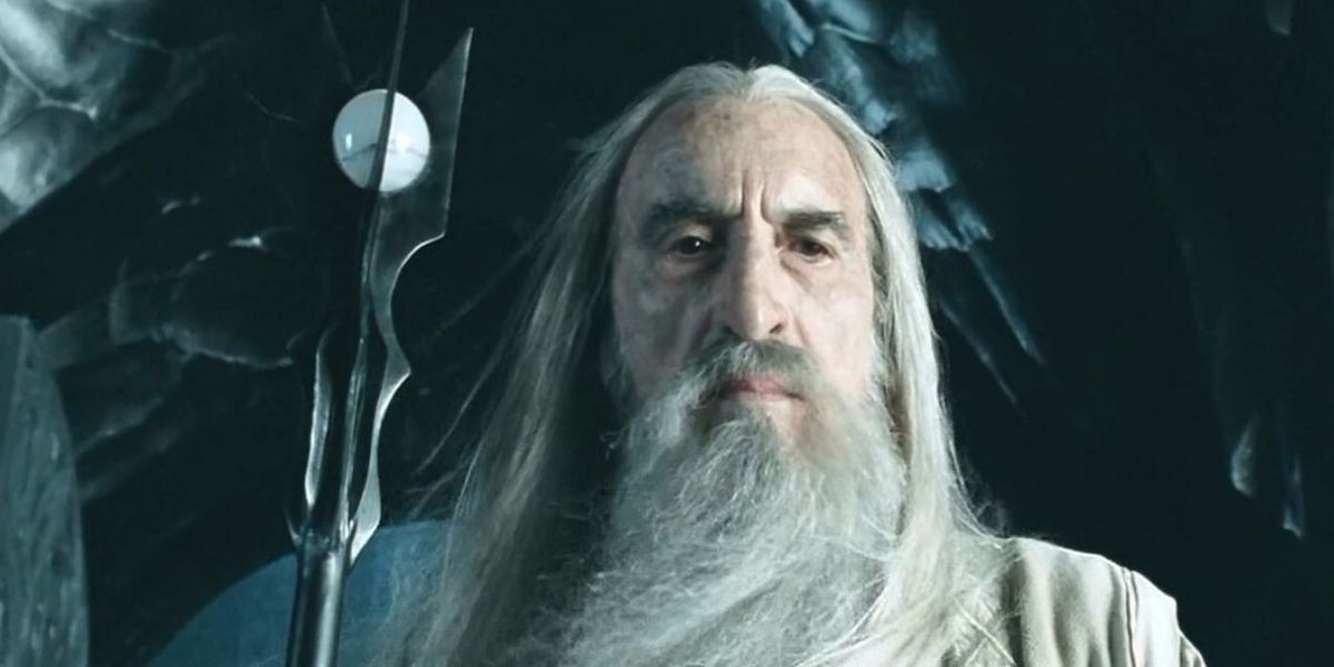 A Gyűrűk Ura: Miért nem jelenik meg Saruman a király színházi vágásának fejében?