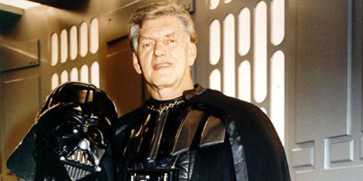 David Prowse, diễn viên thể chất đằng sau Darth Vader, đã qua đời ở tuổi 85
