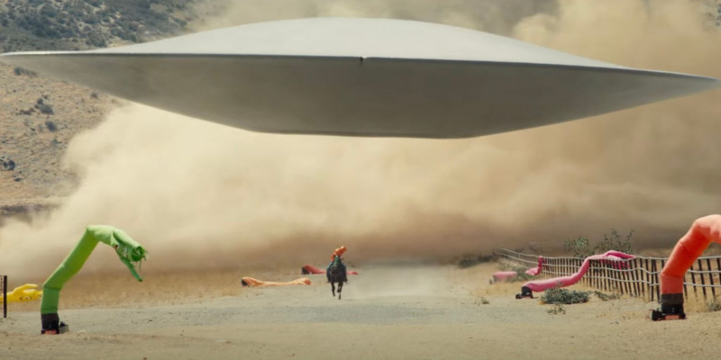 Nie: Jak ujawniono zwiastun UFO zranił film?