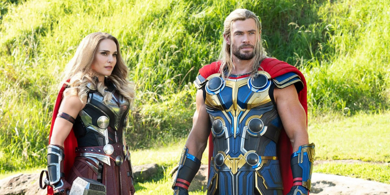   Natalie Portman og Chris Hemsworth i Thor: Love and Thunder