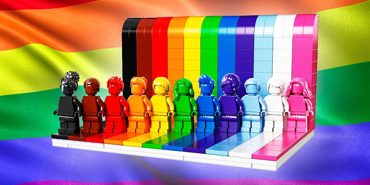 LEGO యొక్క 'అందరూ అద్భుతం' సెట్ LGBTQ + సంఘాన్ని జరుపుకుంటుంది