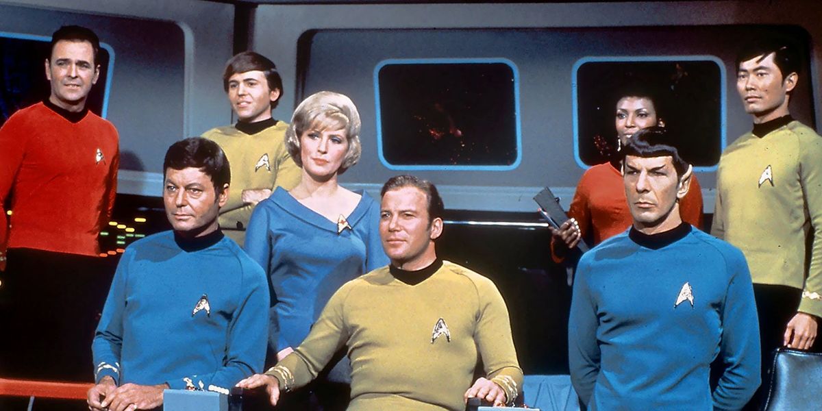Star Trek: لماذا تم استبدال 'حيث لم يرحل أي رجل من قبل' كطيار السلسلة الأصلية