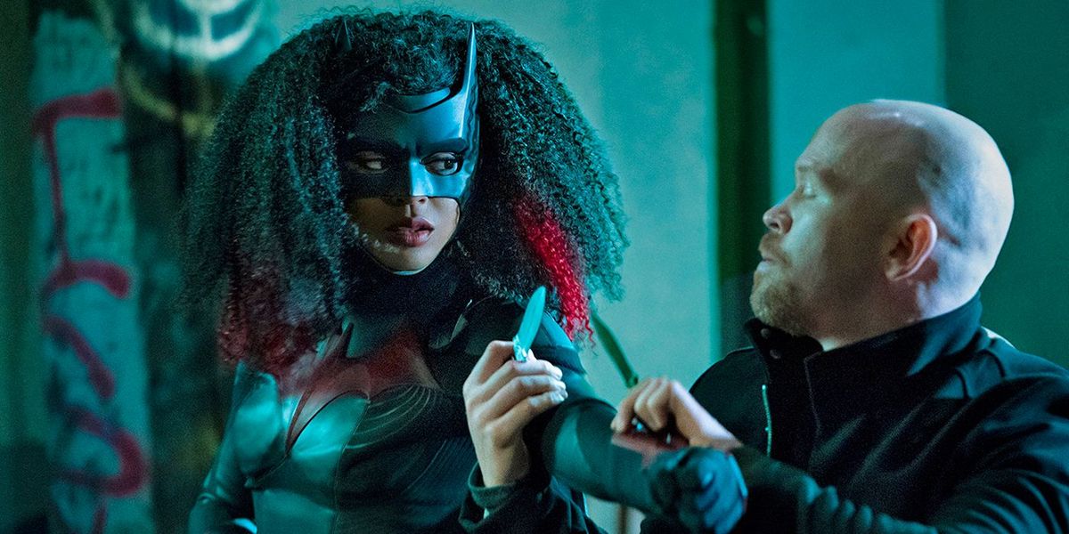 CW uudistaa Flashin, Batwomanin ja huomisen legendat kaudelle 2021-2022