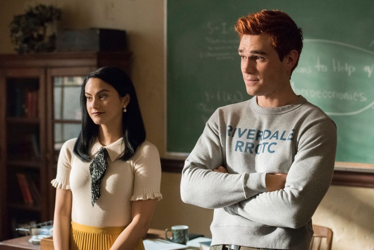 Riverdale'as tiesiog linksminosi dėl liūdnai pagarsėjusios Archie „Epic Highs and Lows“ linijos