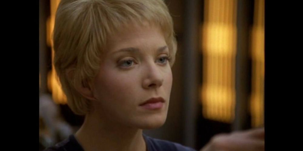Star Trek: Voyager - Защо Кес на Дженифър Лиен напусна в сезон 4