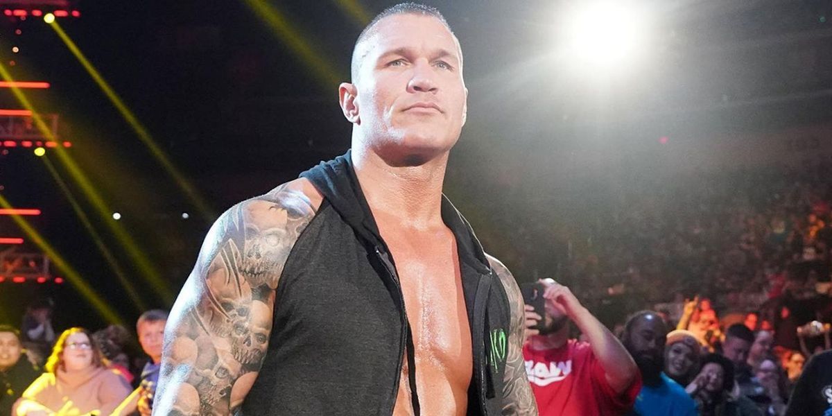 Randy Orton felfedi az „égett” arcot, megtámadja Alexa Bliss-t a nyersen